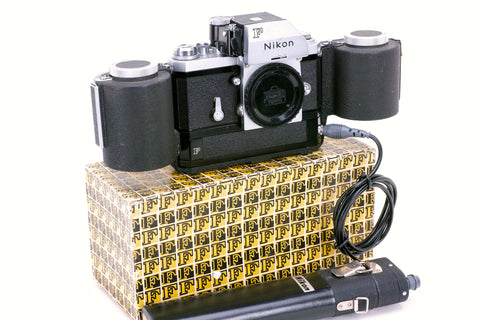 NIKON F CHROME PHOTOMIC with F-250 MOTOR DRIVE PACK