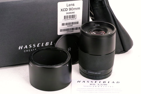 Hasselblad lens XCD 90mm F3.2  199 ACTUATIONS !
