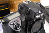 NIKON D2Xs body