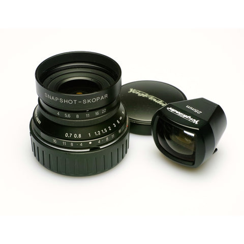 Voigtlander 25mm F4 Snapshot Skopar lens inc Finder
