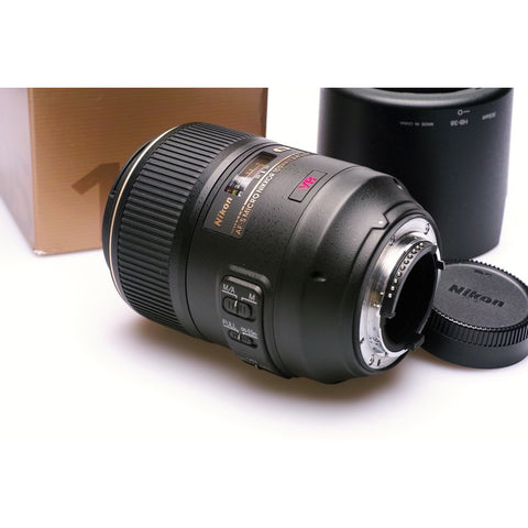 Nikon AF-S  105mm F2.8 G IF-ED VR  inc hood